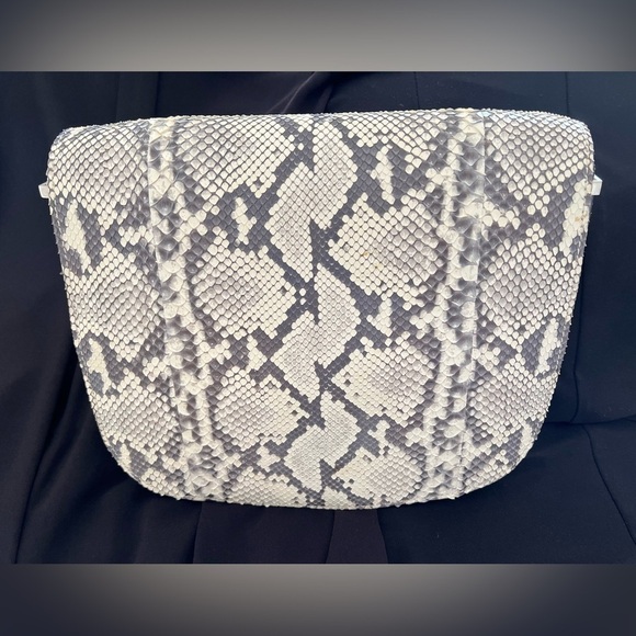 New Cape Cobra Beirut Saddle Bag, Genuine Natural Python - Picture 3 of 16
